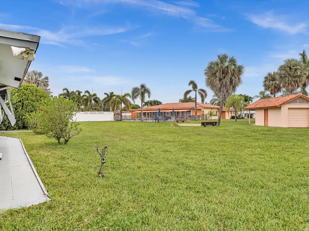 4514 NW 43rd Terrace Tamarac FL 33319