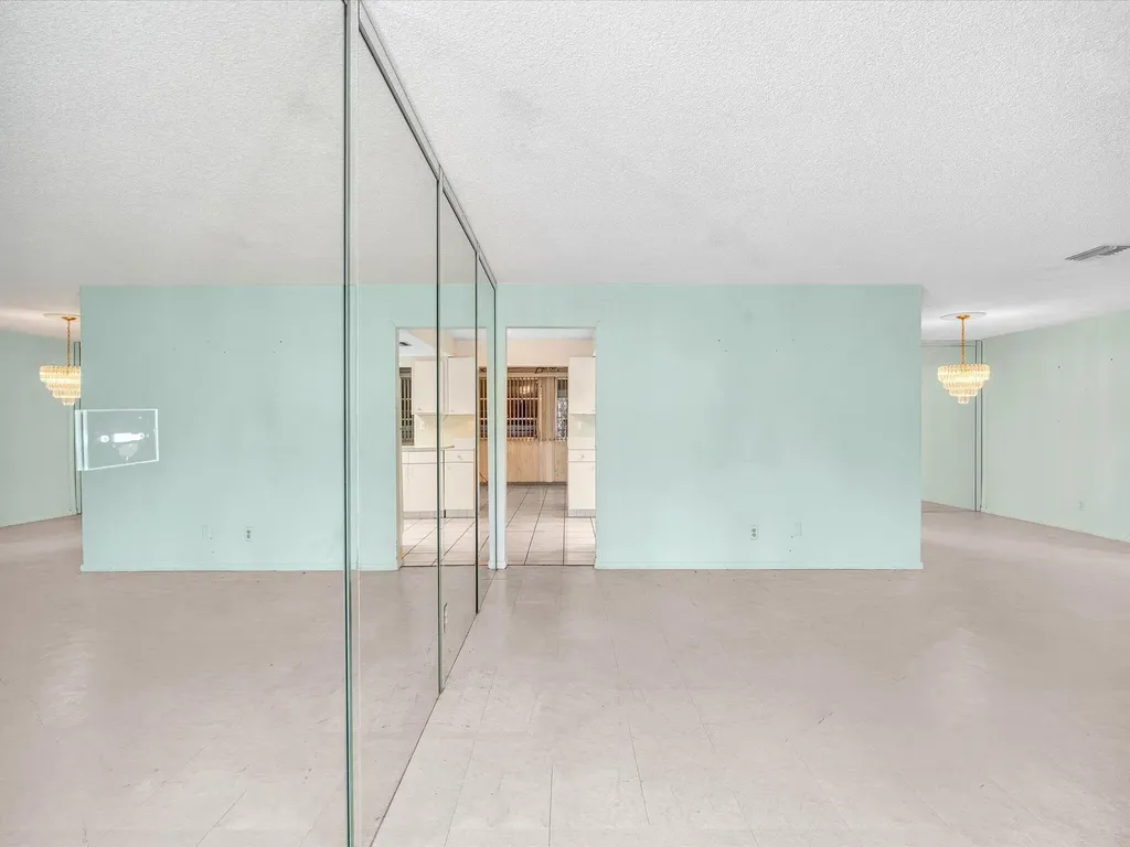 4514 NW 43rd Terrace Tamarac FL 33319