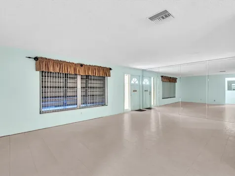 4514 NW 43rd Terrace Tamarac FL 33319