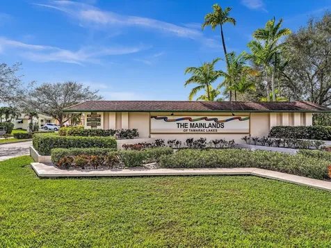 4514 NW 43rd Terrace Tamarac FL 33319