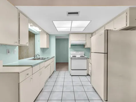 4514 NW 43rd Terrace Tamarac FL 33319