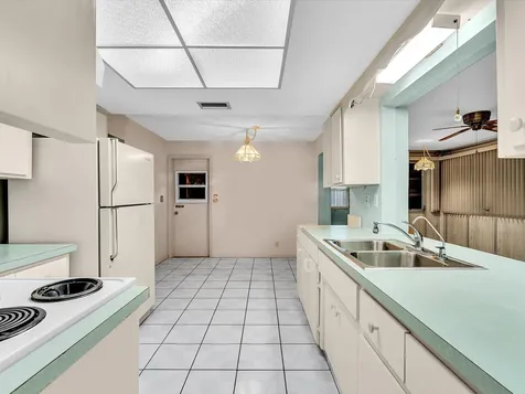 4514 NW 43rd Terrace Tamarac FL 33319