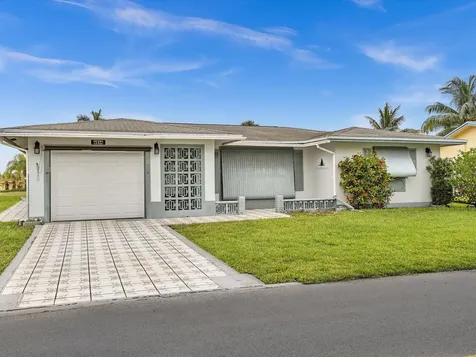 4514 NW 43rd Terrace Tamarac FL 33319