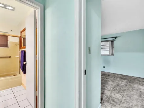4514 NW 43rd Terrace Tamarac FL 33319