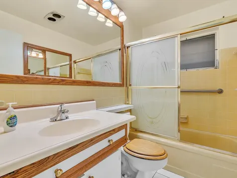 4514 NW 43rd Terrace Tamarac FL 33319