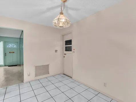 4514 NW 43rd Terrace Tamarac FL 33319