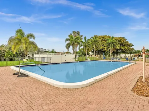4514 NW 43rd Terrace Tamarac FL 33319