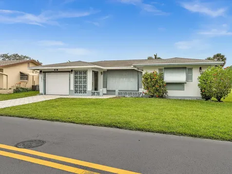 4514 NW 43rd Terrace Tamarac FL 33319
