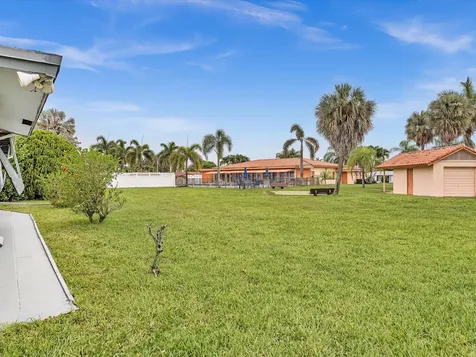 4514 NW 43rd Terrace Tamarac FL 33319