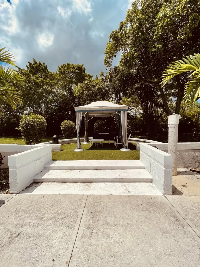 10120 Boca Entrada Boulevard Boca Raton FL 33428