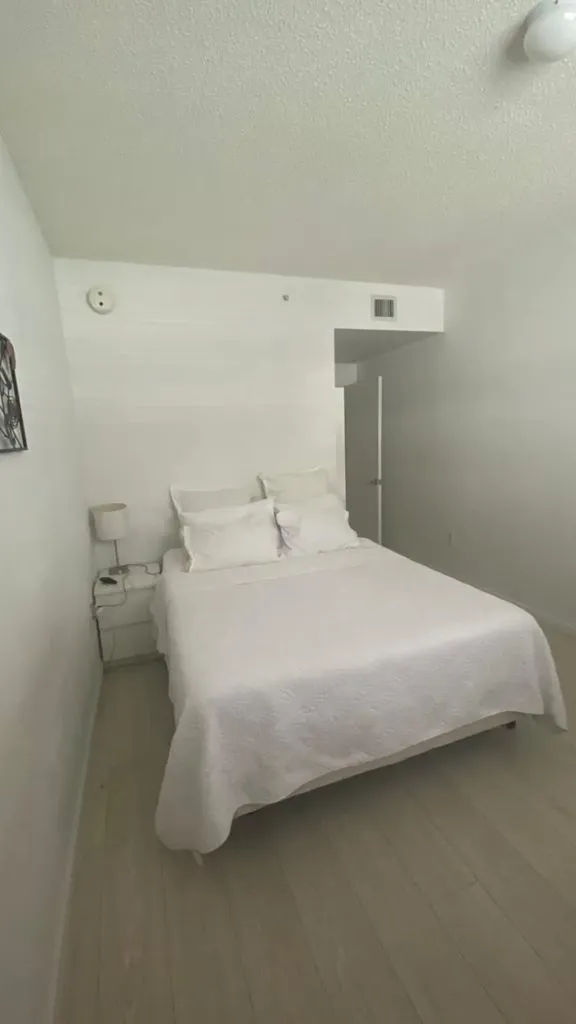 185 SE 14th Terrace SE Miami FL 33131