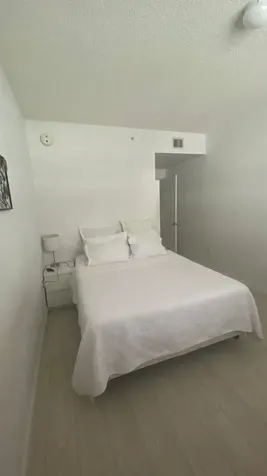 185 SE 14th Terrace SE Miami FL 33131