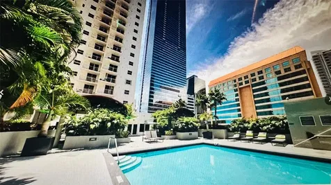 185 SE 14th Terrace SE Miami FL 33131