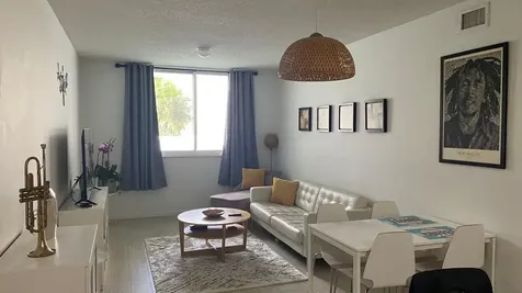 185 SE 14th Terrace SE Miami FL 33131
