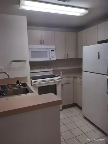 185 SE 14th Terrace SE Miami FL 33131