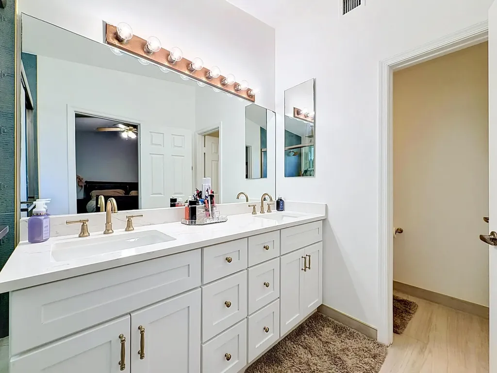 8279 Via Leonessa Drive Boca Raton FL 33433