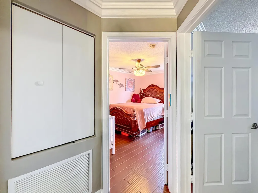 8279 Via Leonessa Drive Boca Raton FL 33433
