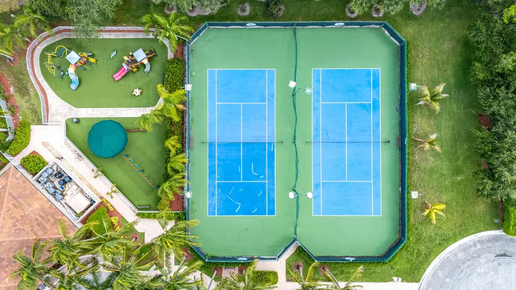 8279 Via Leonessa Drive Boca Raton FL 33433