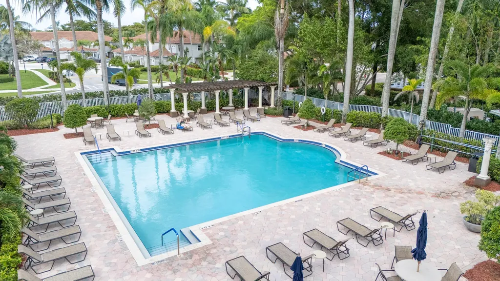 8279 Via Leonessa Drive Boca Raton FL 33433