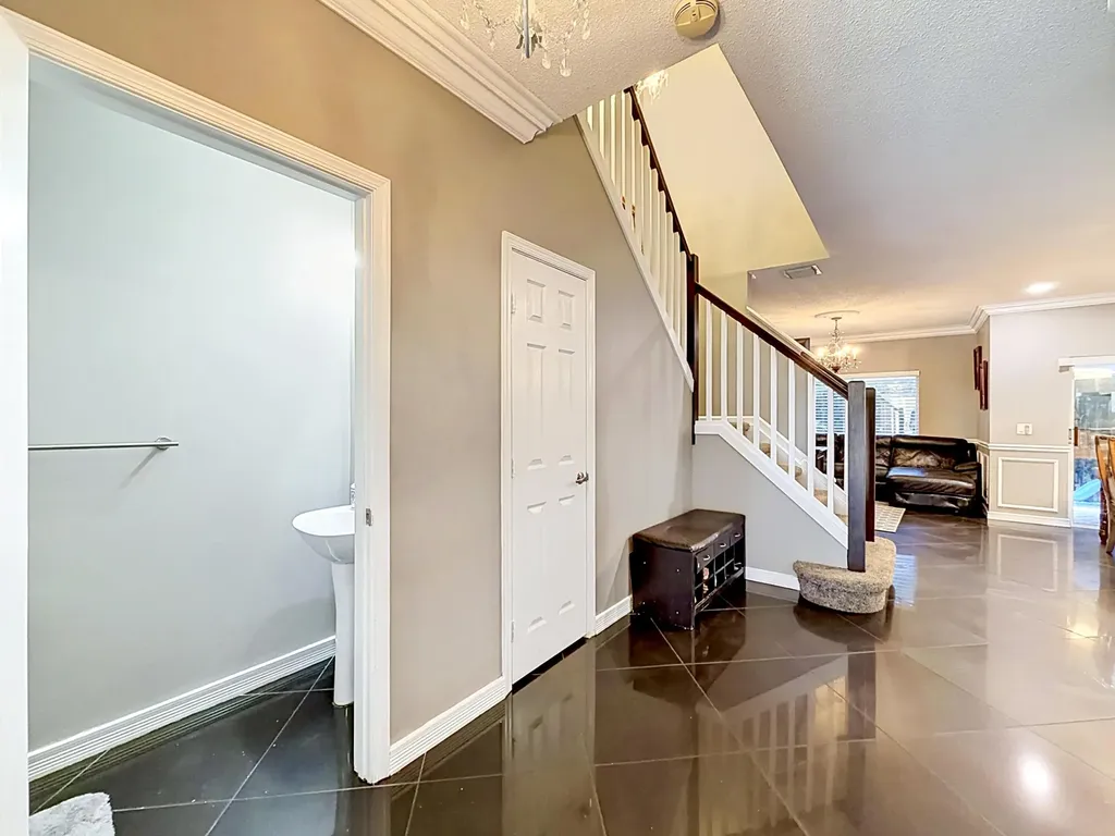 8279 Via Leonessa Drive Boca Raton FL 33433
