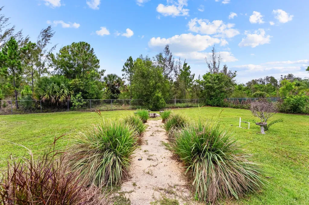 16931 93rd Road N Loxahatchee FL 33470