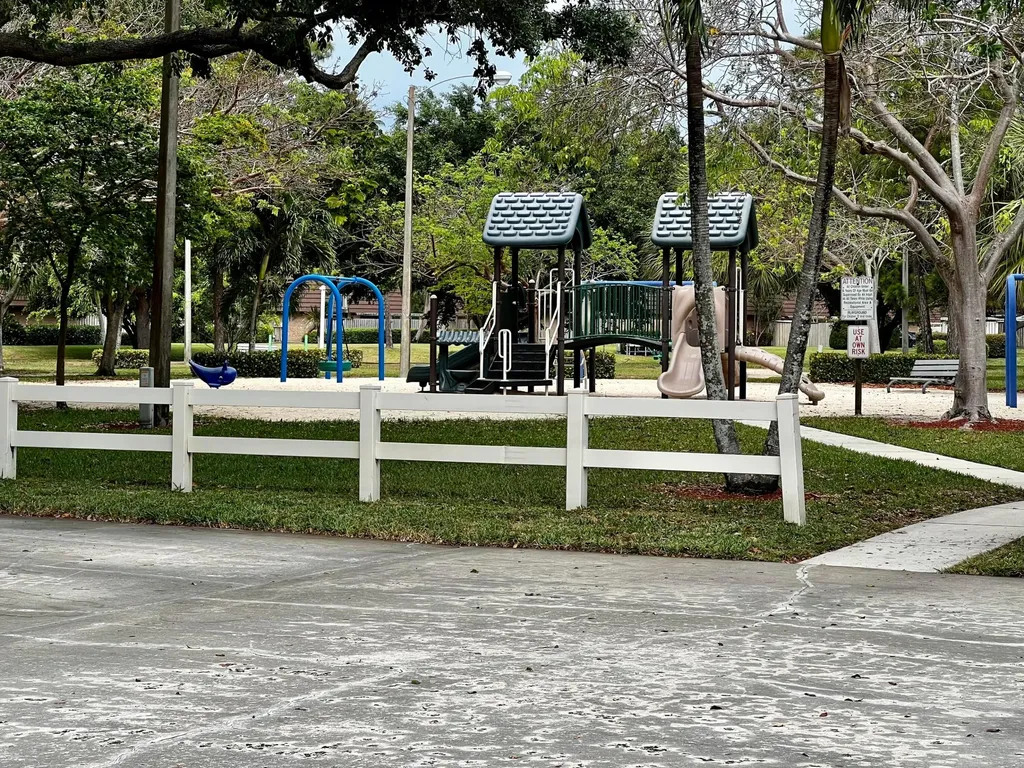 2213 22nd Lane Palm Beach Gardens FL 33418