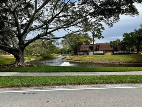 2213 22nd Lane Palm Beach Gardens FL 33418