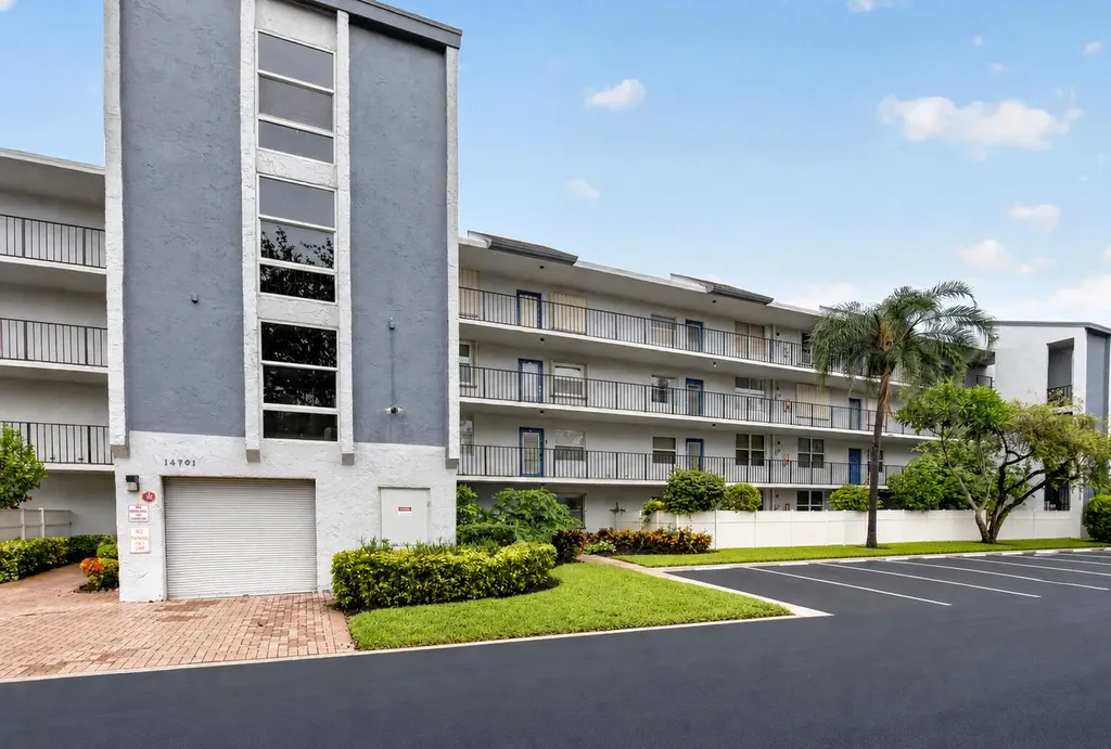 14701 Cumberland Drive Delray Beach FL 33446