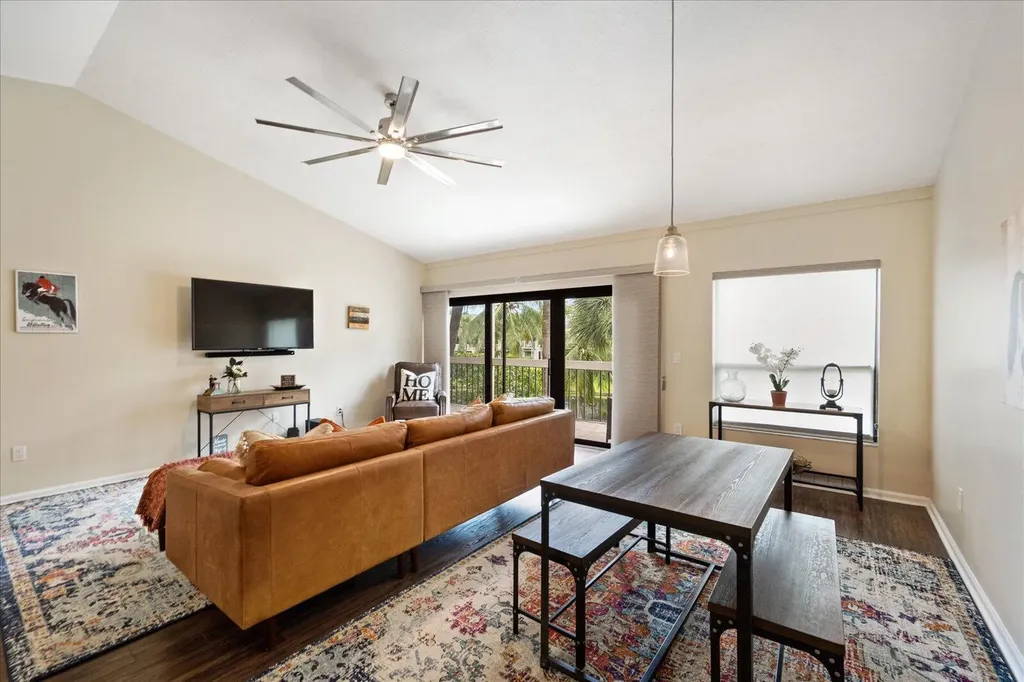 11863 Wimbledon Circle Wellington FL 33414