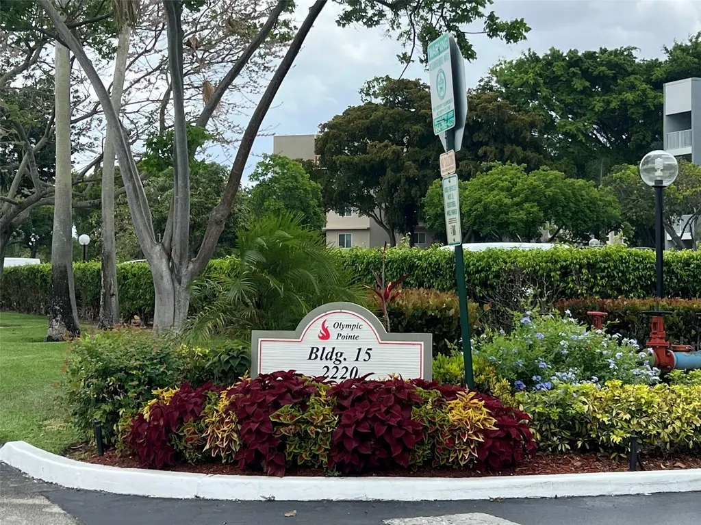 2220 N Cypress Bend Drive Pompano Beach FL 33069