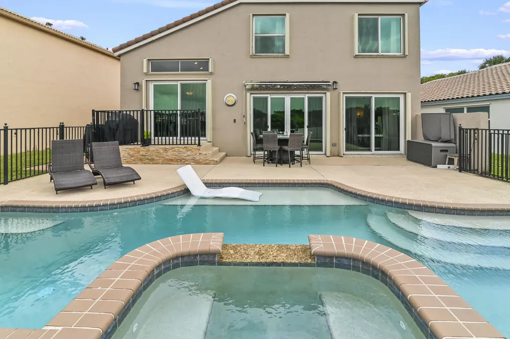 7877 Springvale Drive Lake Worth FL 33467