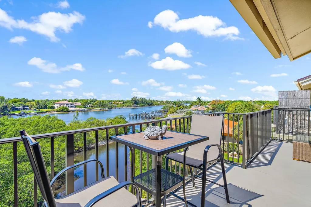 1701 Marina Isle Way Jupiter FL 33477