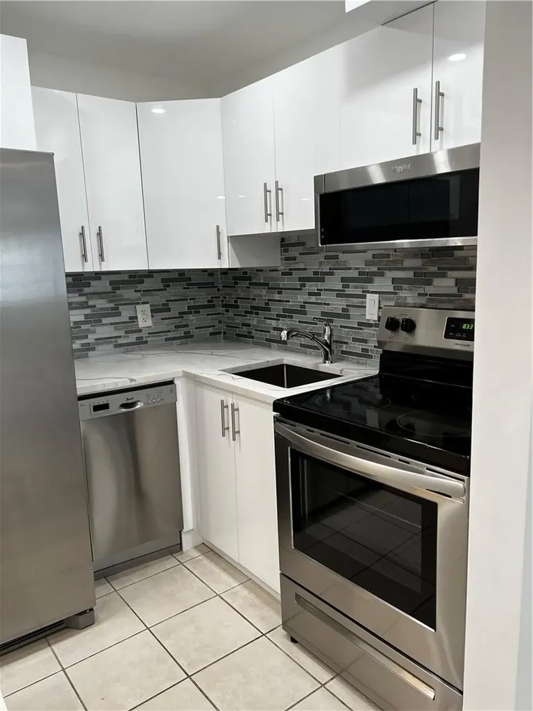 701 Pine Drive Pompano Beach FL 33060