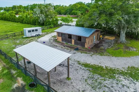 4560 S 25th Street Fort Pierce FL 34981