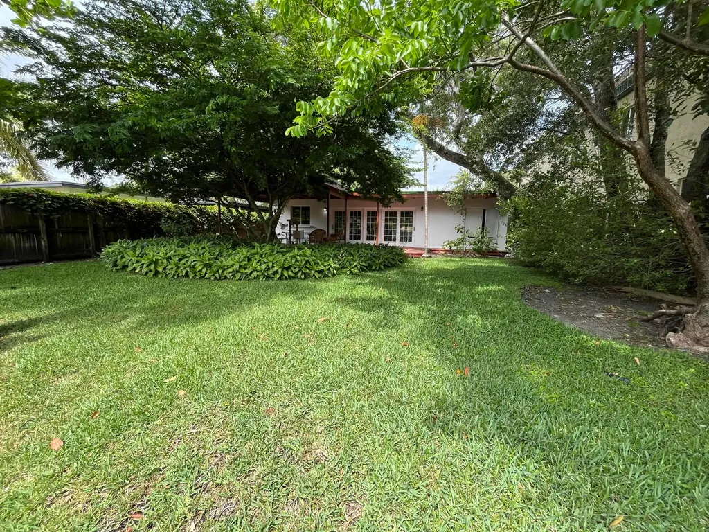 1122 SW 8th Terrace Fort Lauderdale FL 33315