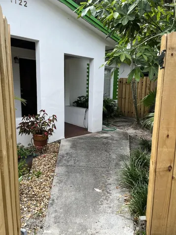 1122 SW 8th Terrace Fort Lauderdale FL 33315