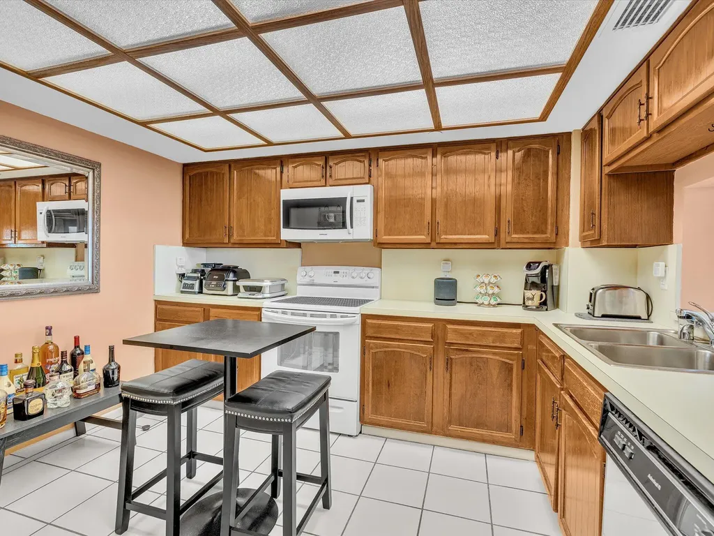 3200 N Port Royale Drive Drive N Fort Lauderdale FL 33308