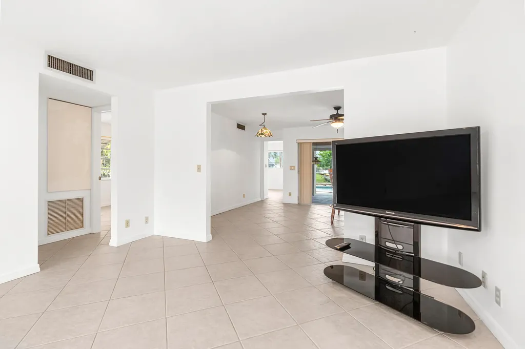 6761 NW 32nd Avenue Fort Lauderdale FL 33309