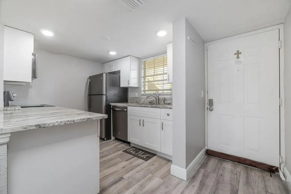 6324 La Costa Drive Boca Raton FL 33433