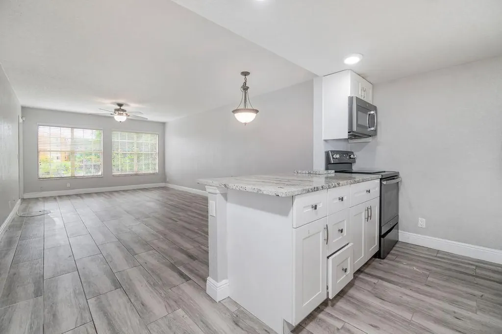 6324 La Costa Drive Boca Raton FL 33433