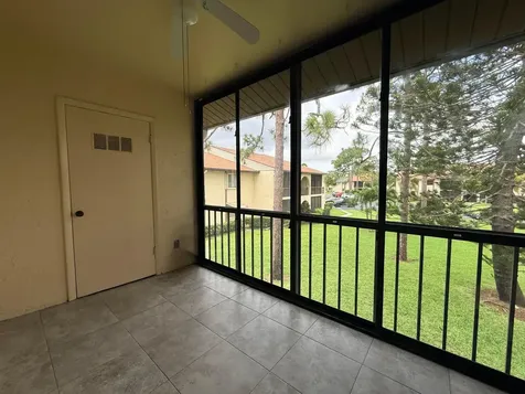 318 Knotty Pine Circle Greenacres FL 33463