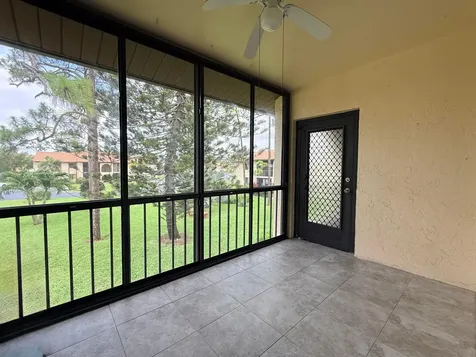 318 Knotty Pine Circle Greenacres FL 33463
