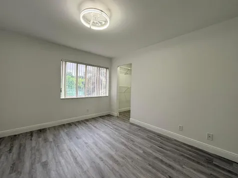 318 Knotty Pine Circle Greenacres FL 33463