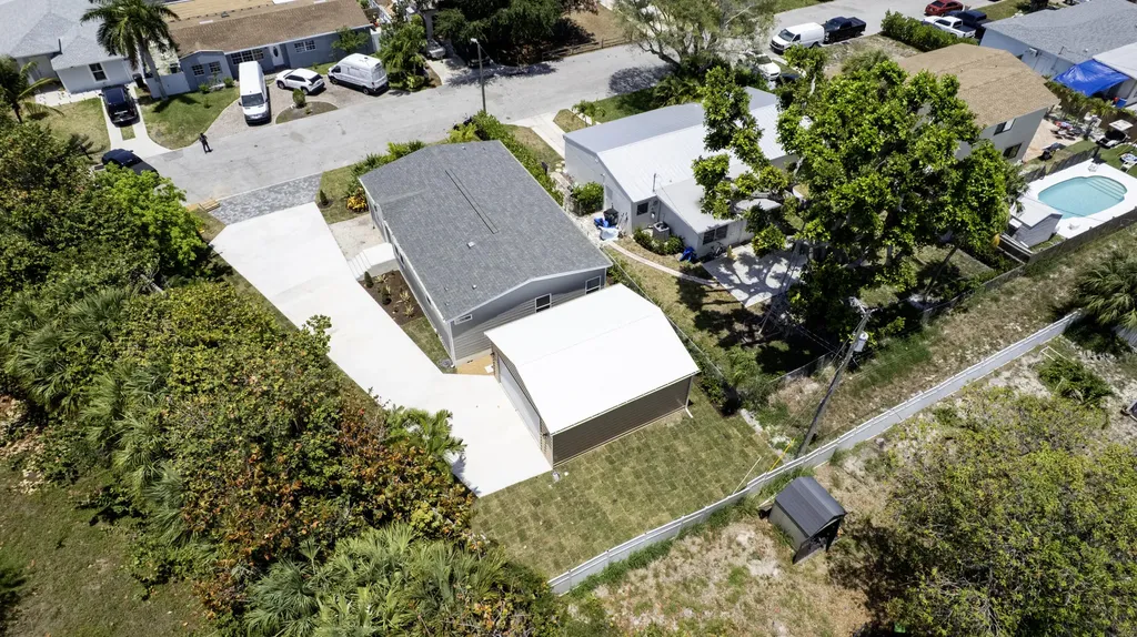 1757 N 12th Court Court N Lake Worth Beach FL 33460