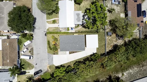 1757 N 12th Court Court N Lake Worth Beach FL 33460