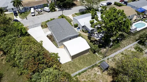 1757 N 12th Court Court N Lake Worth Beach FL 33460
