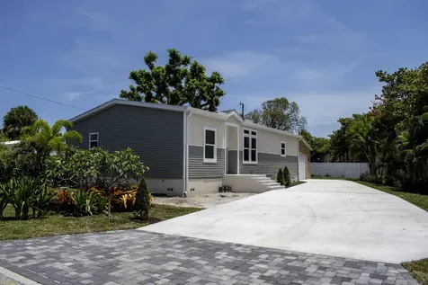 1757 N 12th Court Court N Lake Worth Beach FL 33460