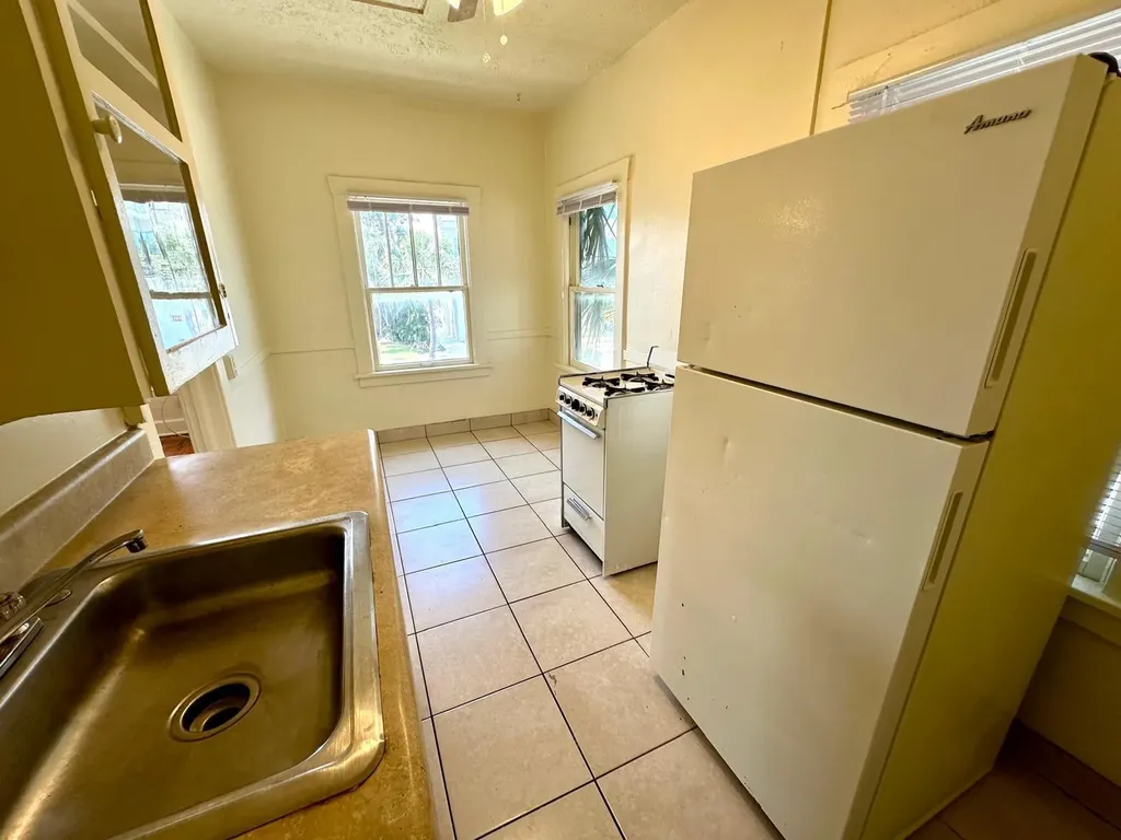 2010 Broward Avenue West Palm Beach FL 33407