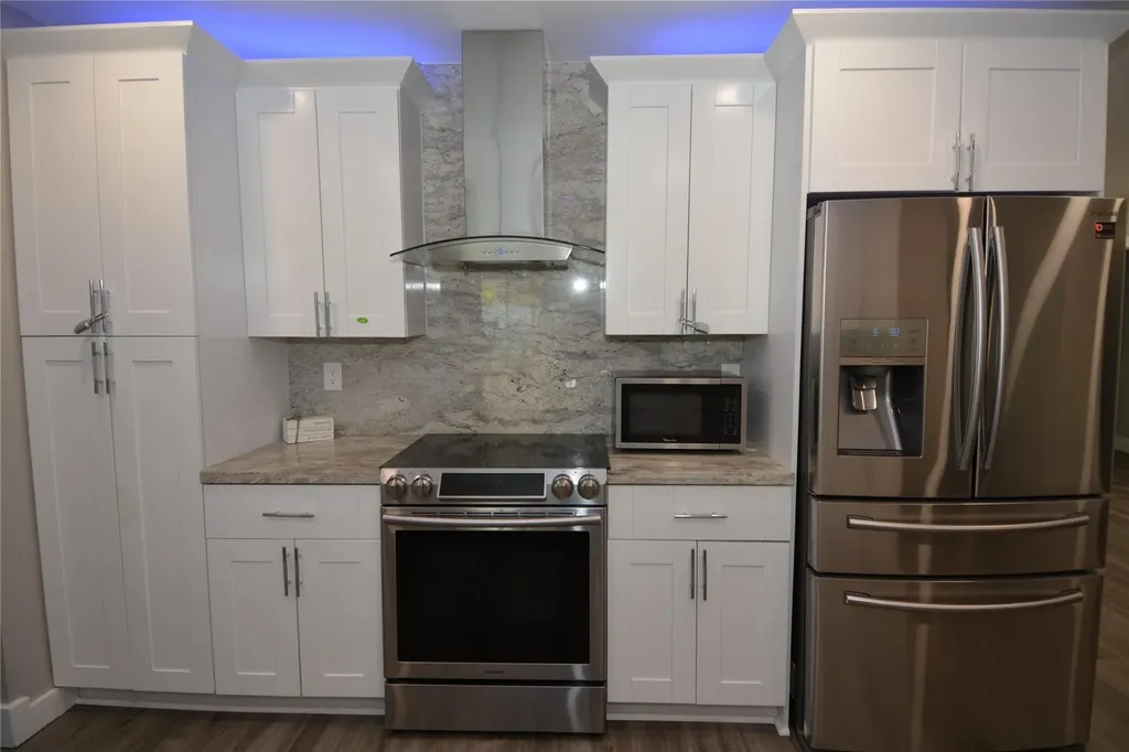 3840 N 42nd Terrace Hollywood FL 33021