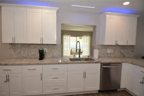 3840 N 42nd Terrace Hollywood FL 33021